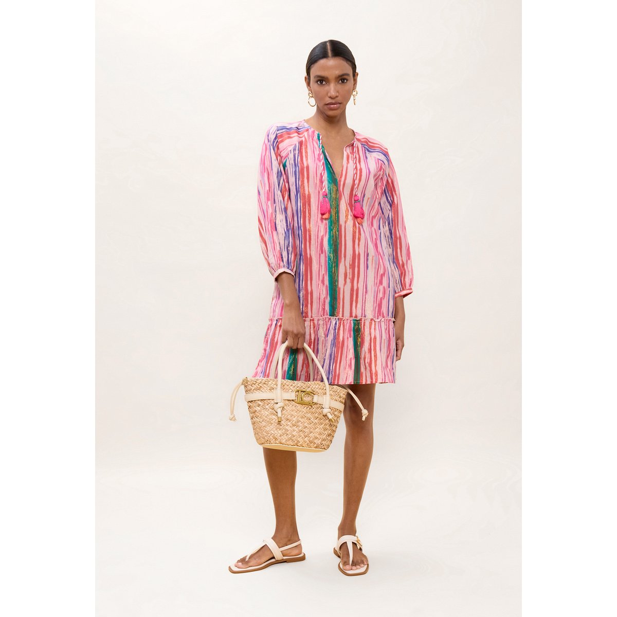 Robe courte à rayures multicolores et pompons rose clair, LOLA CASADEMUNT