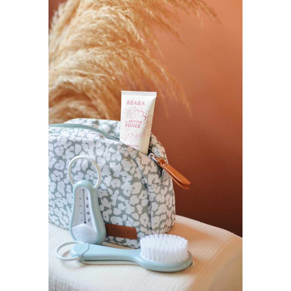 Trousse de toilette pratique et organisée fleur de cerisier, BEABA