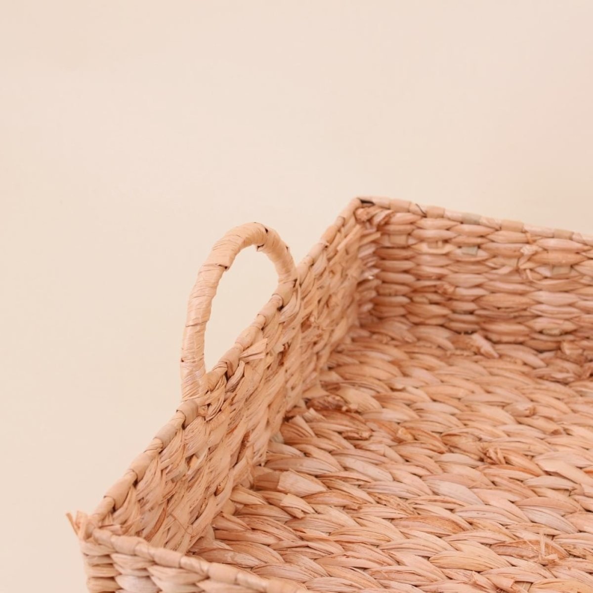 Plateau avec poignées en fibres naturelles 41x30cm naturel, ORNAMI