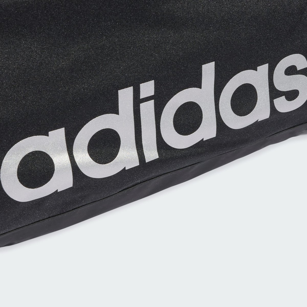 Sac Bowling Logo Linéaire Adidas Essentials Sac Bowling Logo Linéaire Adidas Essentials black / silver metallic, ADIDAS SPORTSWEAR