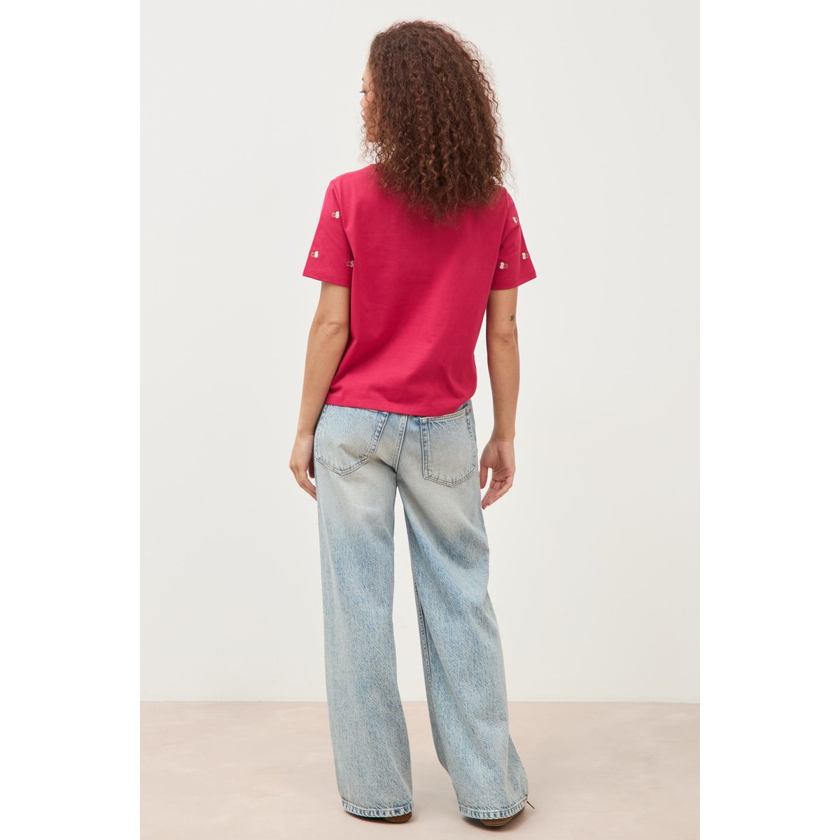 T-shirt droit col rond brodé en coton rouge clair, BONOBO