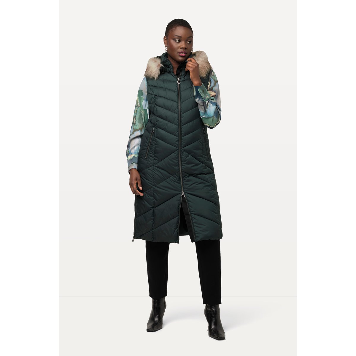 Longue veste matelassée à capuche vert nuit, ULLA POPKEN