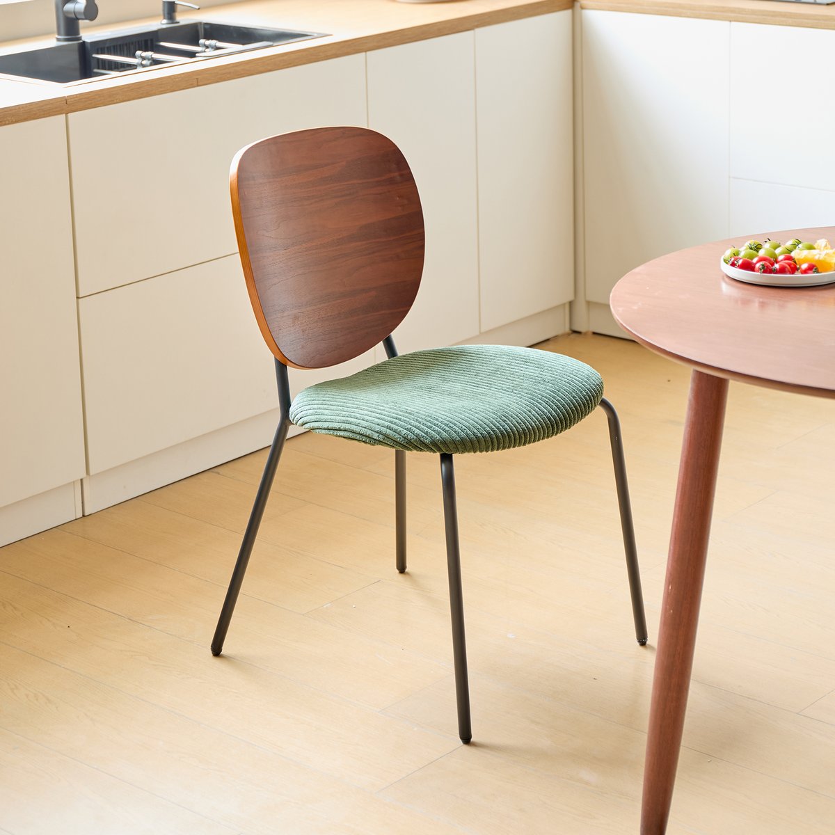 Lot de 2 chaises de salle à manger en bois, métal et velours côtelé, ORUM vert, NORDLYS