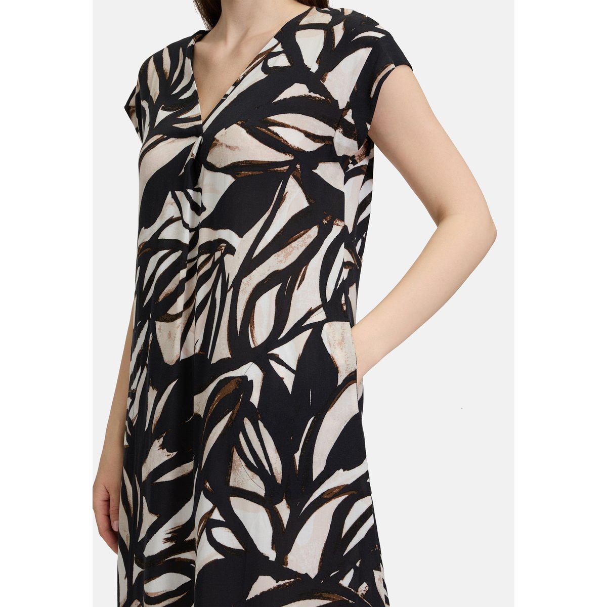 Robe casual à imprimé black/nature, BETTY & CO
