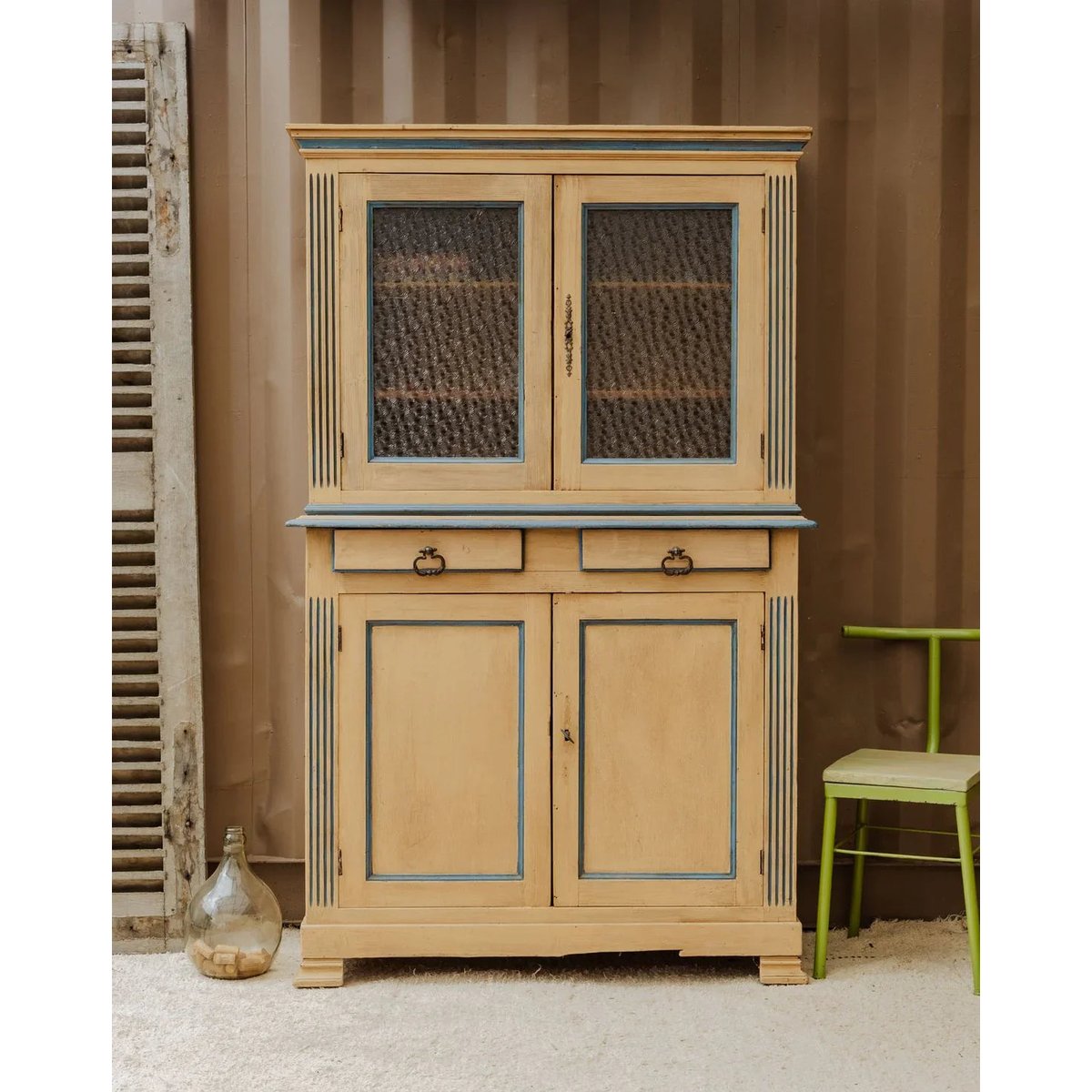 Buffet à deux corps en bois Gilbert N°860 - Bon état bois clair, DEBONGOUT