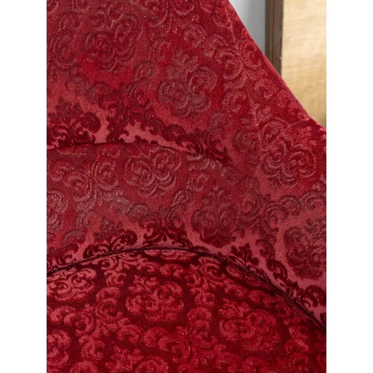 Canapé crapaud en velours rouge Jacques N°141 - Bon état rouge, DEBONGOUT