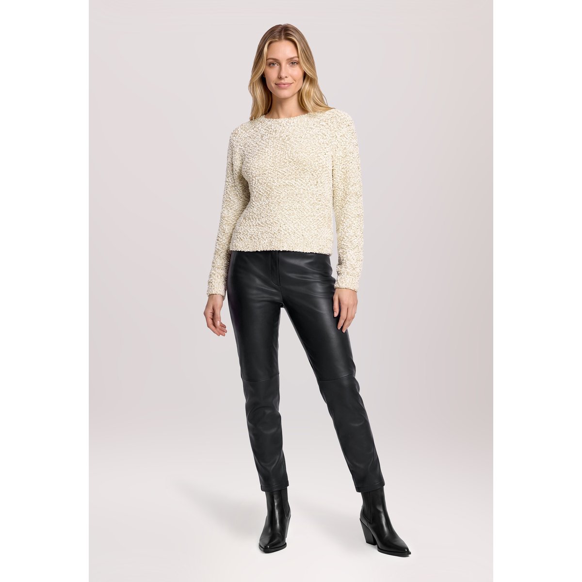Pull-over en maille à teneur en fil fantaisie white sand, BETTY & CO