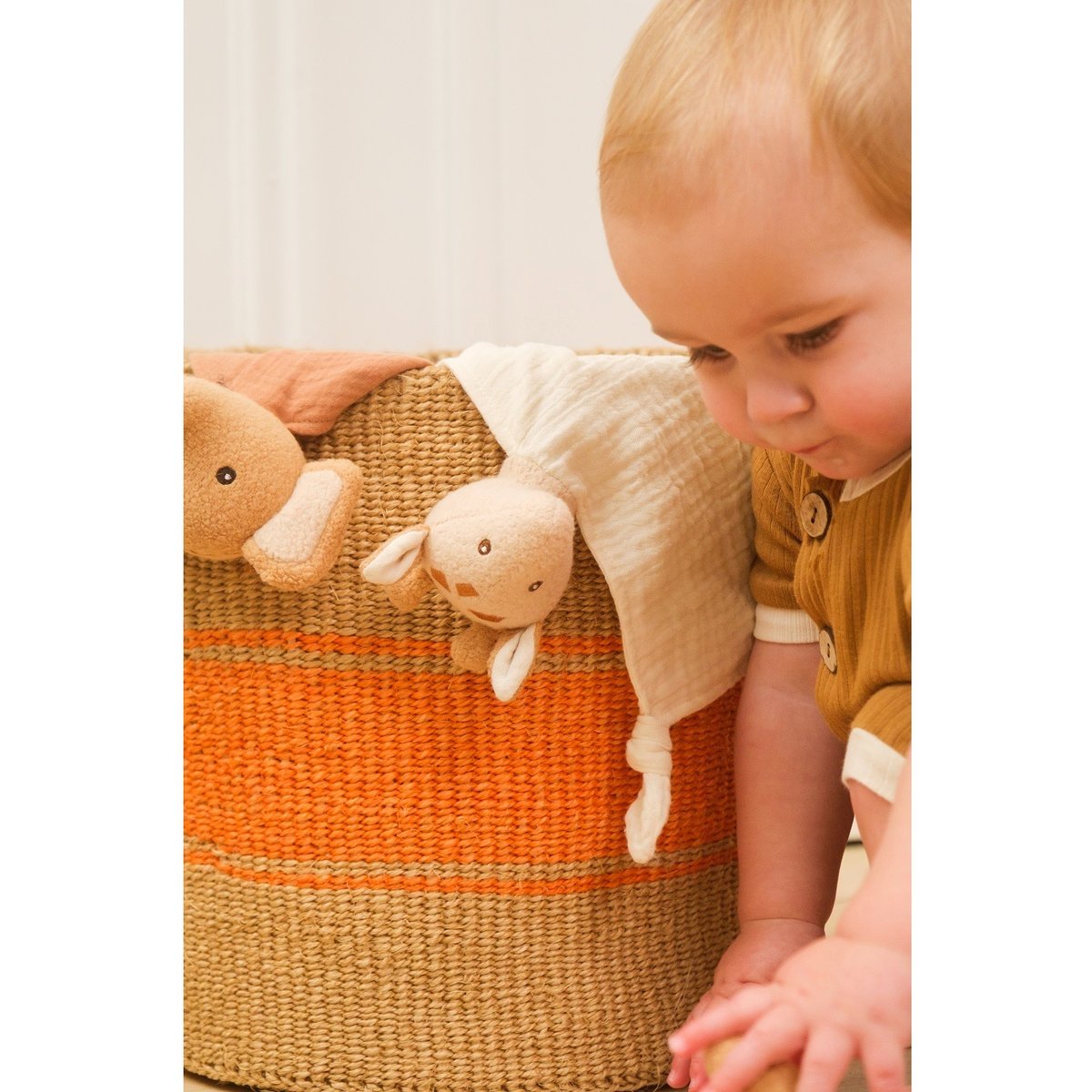 Coffret cadeau doudou et hochet Girafe beige, EGMONT TOYS