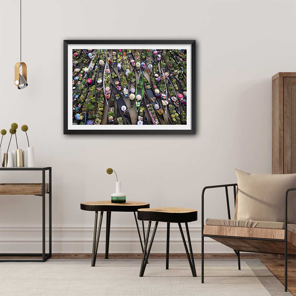 Affiche paysage marché flottant affiche + cadre en bois - noir, HEXOA