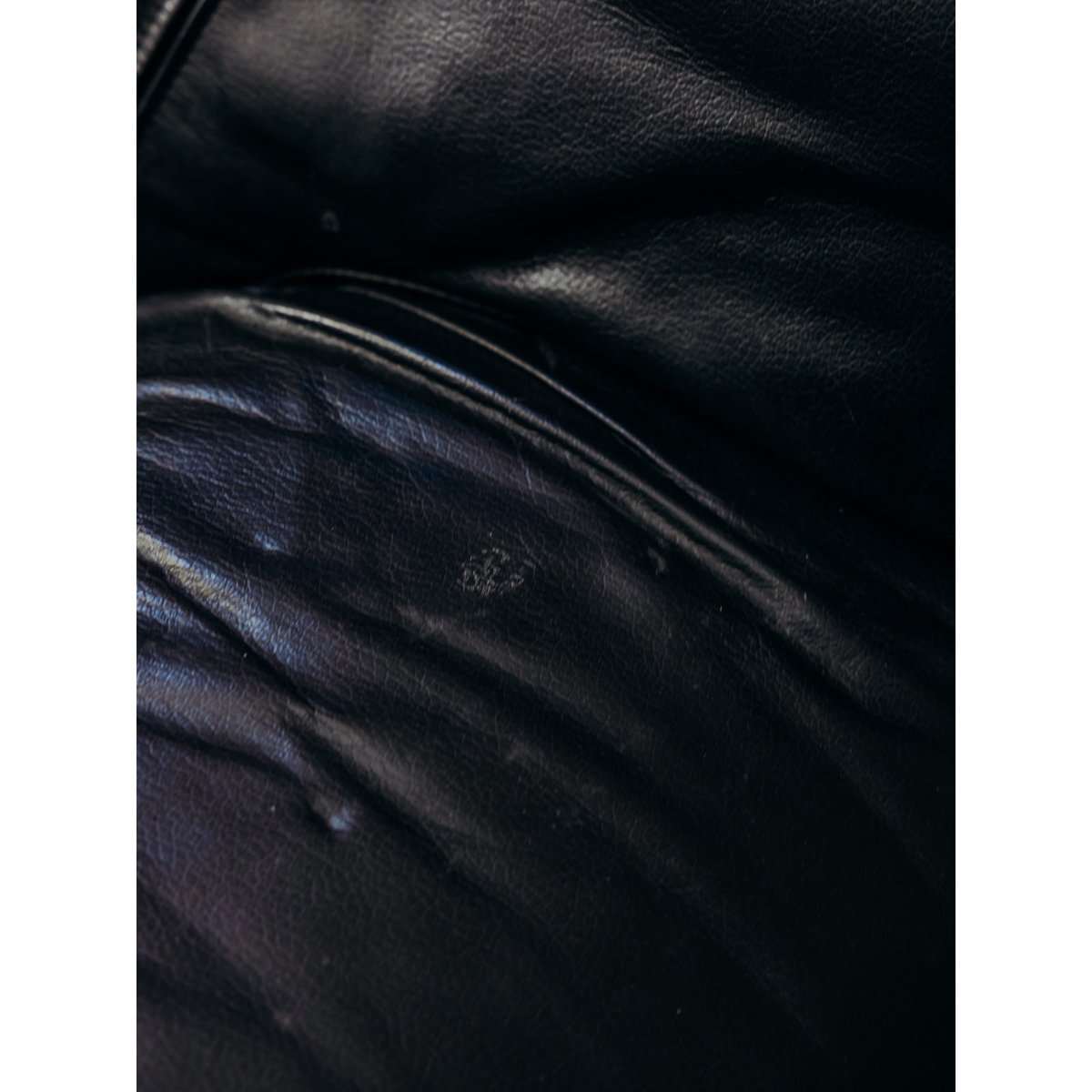 Fauteuil élégant en cuir noir Jakob N°1374 - Bon état noir, DEBONGOUT