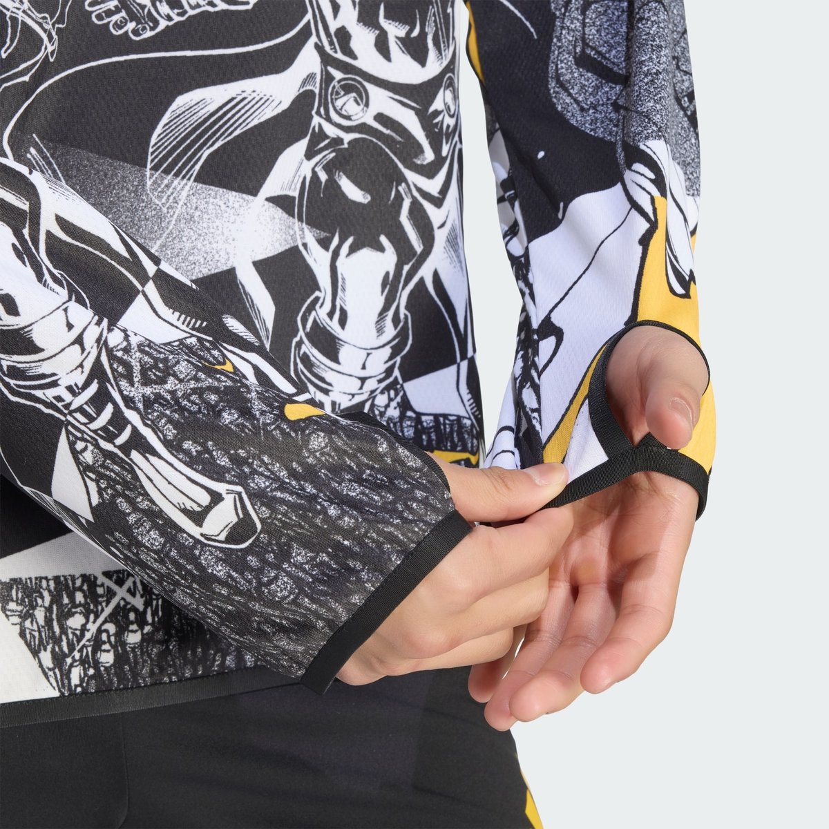 Maillot D'échauffement Adidas Real Madrid Avengers 25/26 white / black / bold gold, adidas Performance