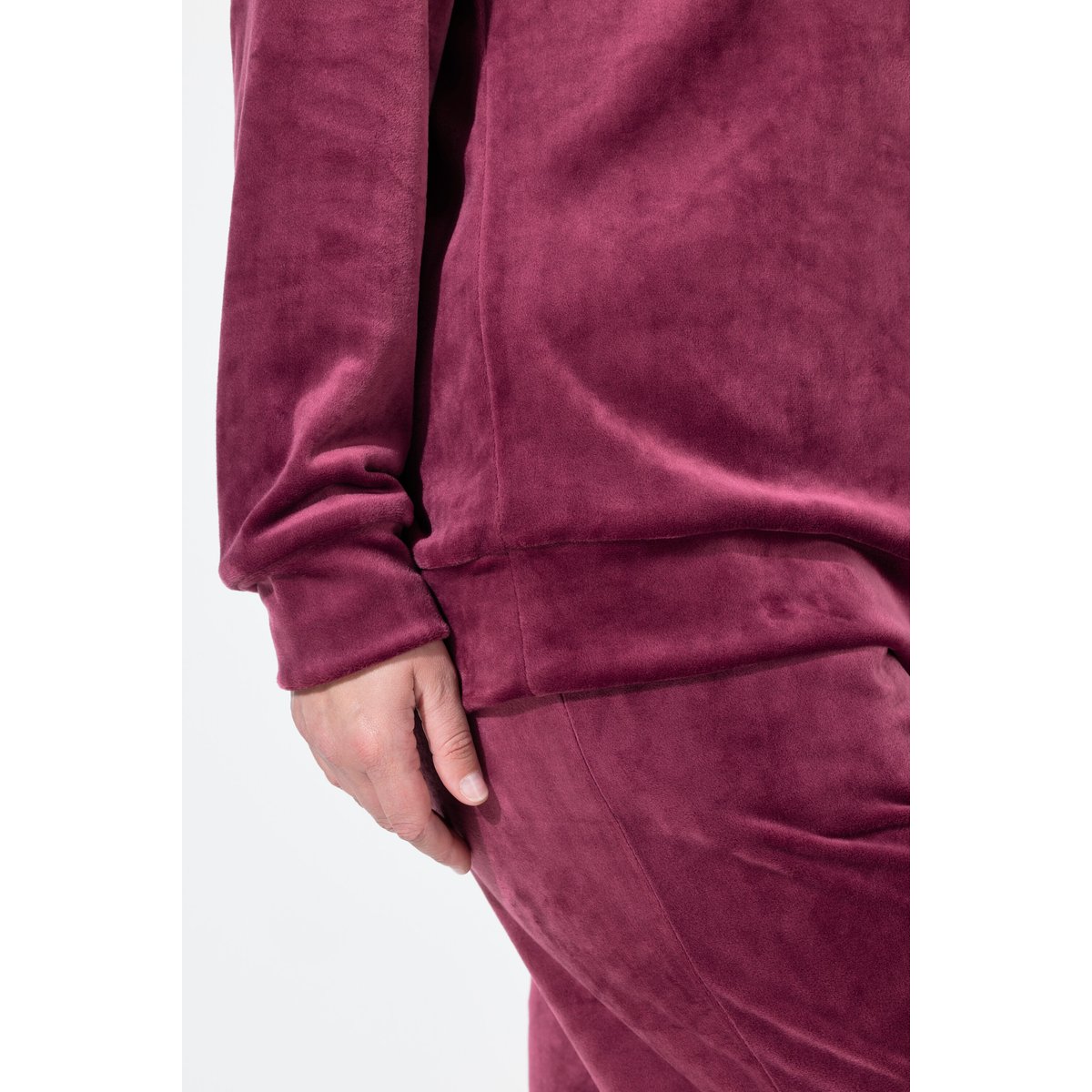 Pull homewear, velours ras, broderie baies foncé, ULLA POPKEN