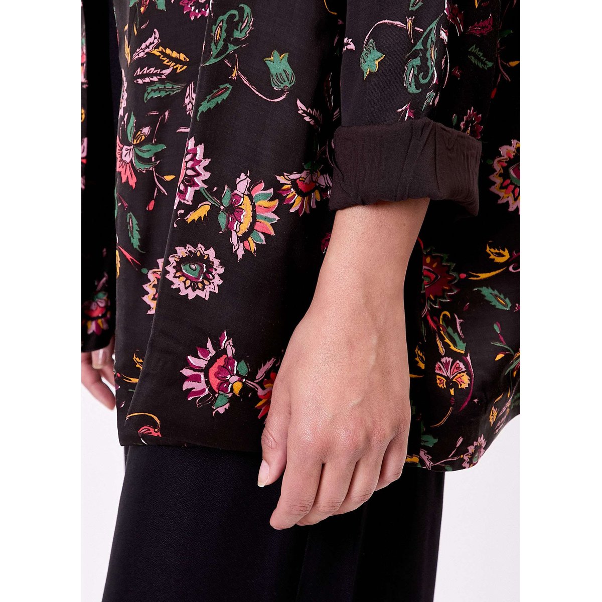 Veste kimono fluide satinée SCARLET noir nokomi, LA FIANCÉE
