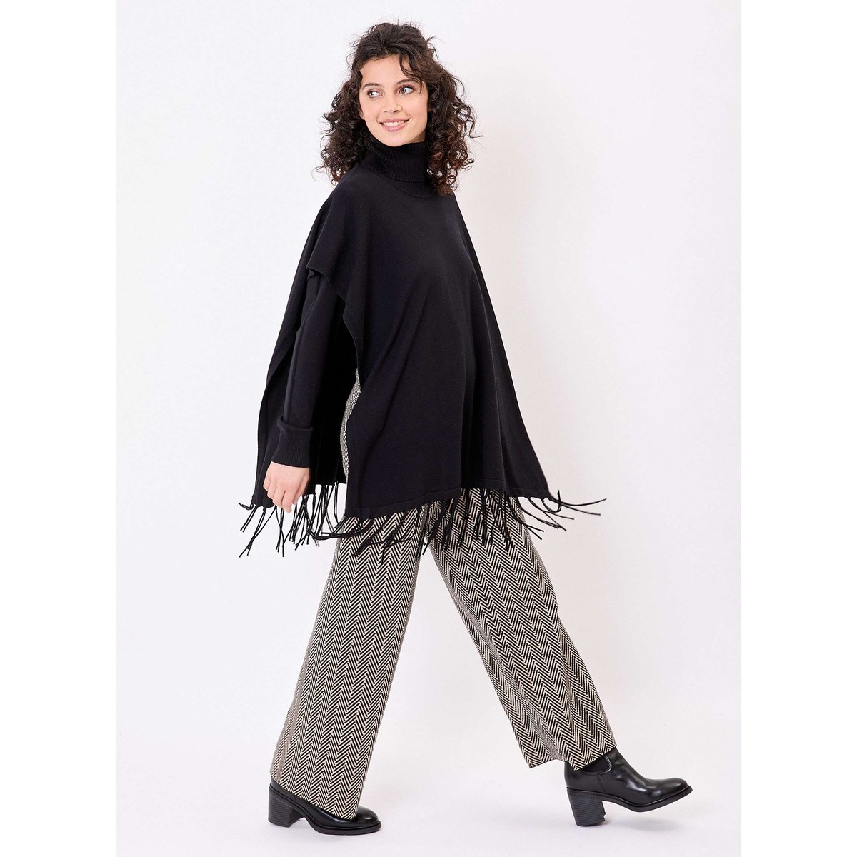 Poncho maille col roulé PAT noir, LA FIANCÉE