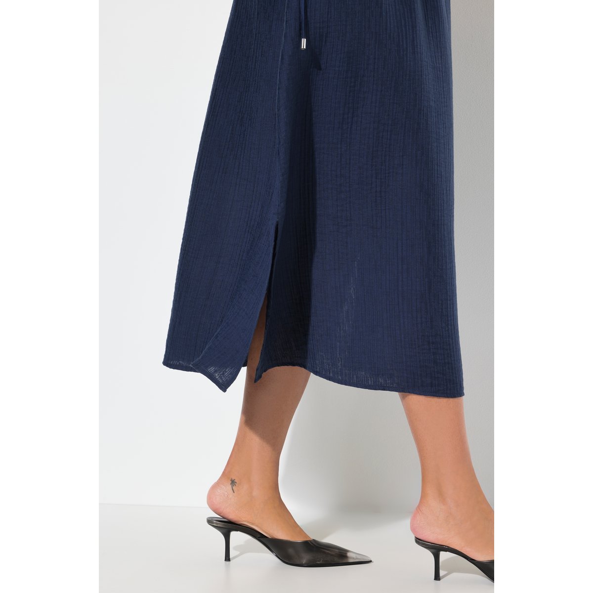 Robe maxi sans manches. Décolleté V. Cordon univers, ULLA POPKEN