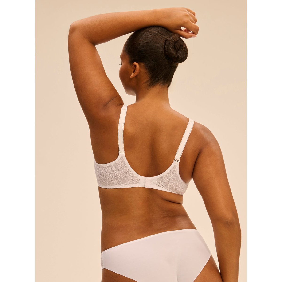 Soutien-gorge avec armatures moulé décolleté plongeant, COMÈTE blanc, SIMONE PERELE