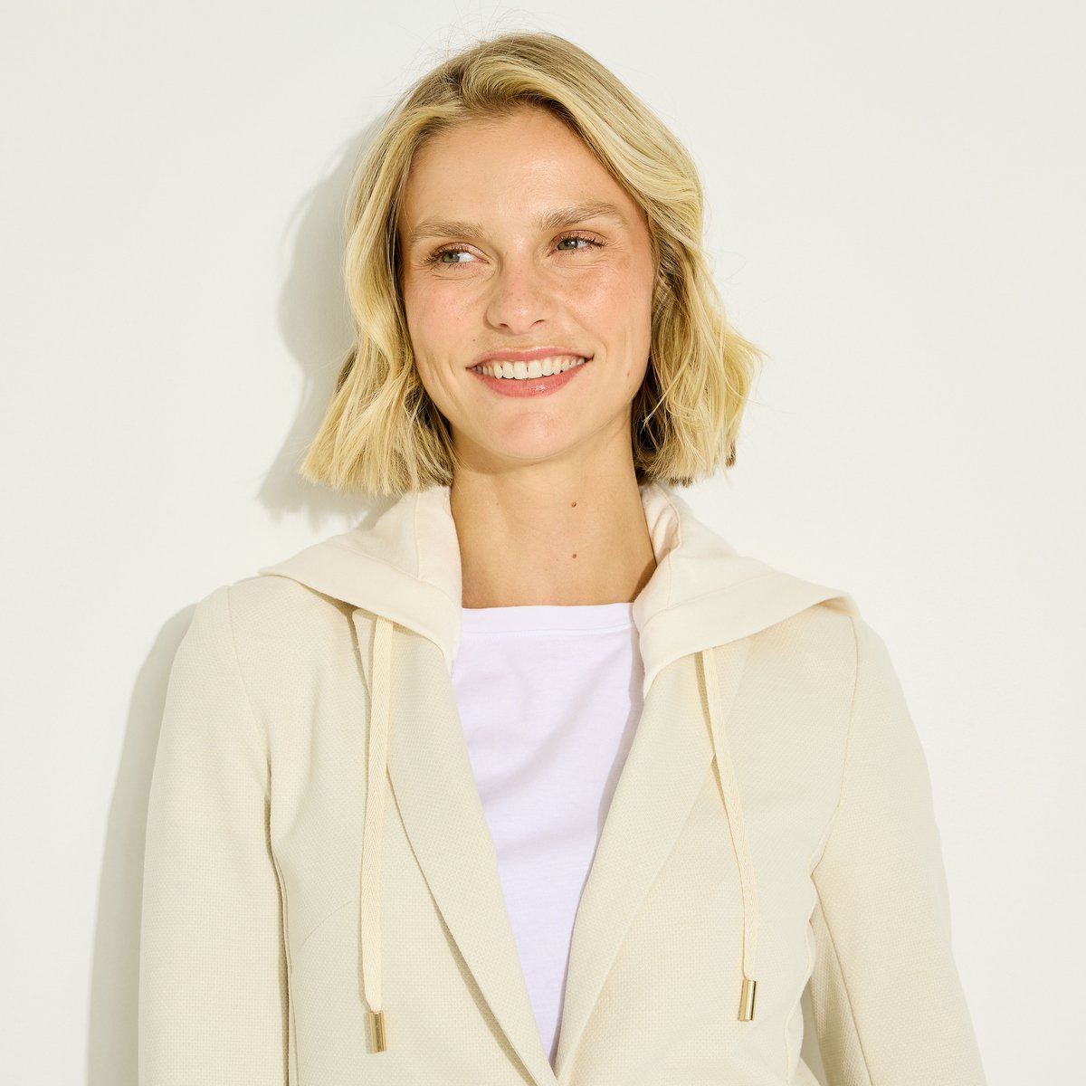 Blazer en maille à capuche beige, GRAIN DE MALICE