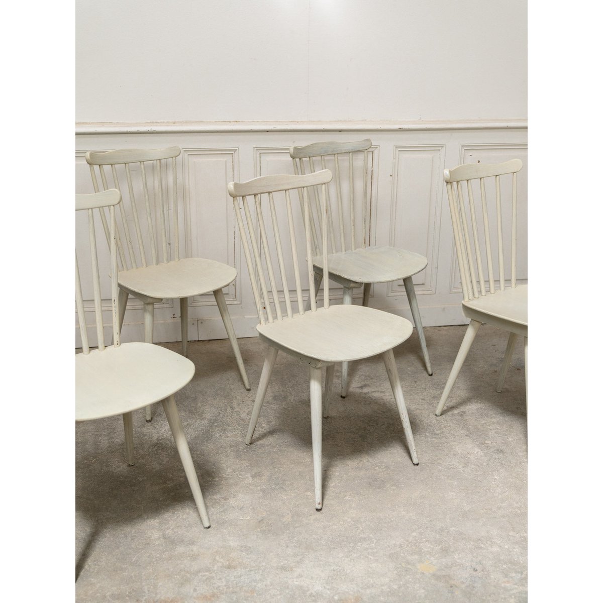 Lot de six chaises Baumann blanc crème Claude N°1391 - Bon état blanc, DEBONGOUT