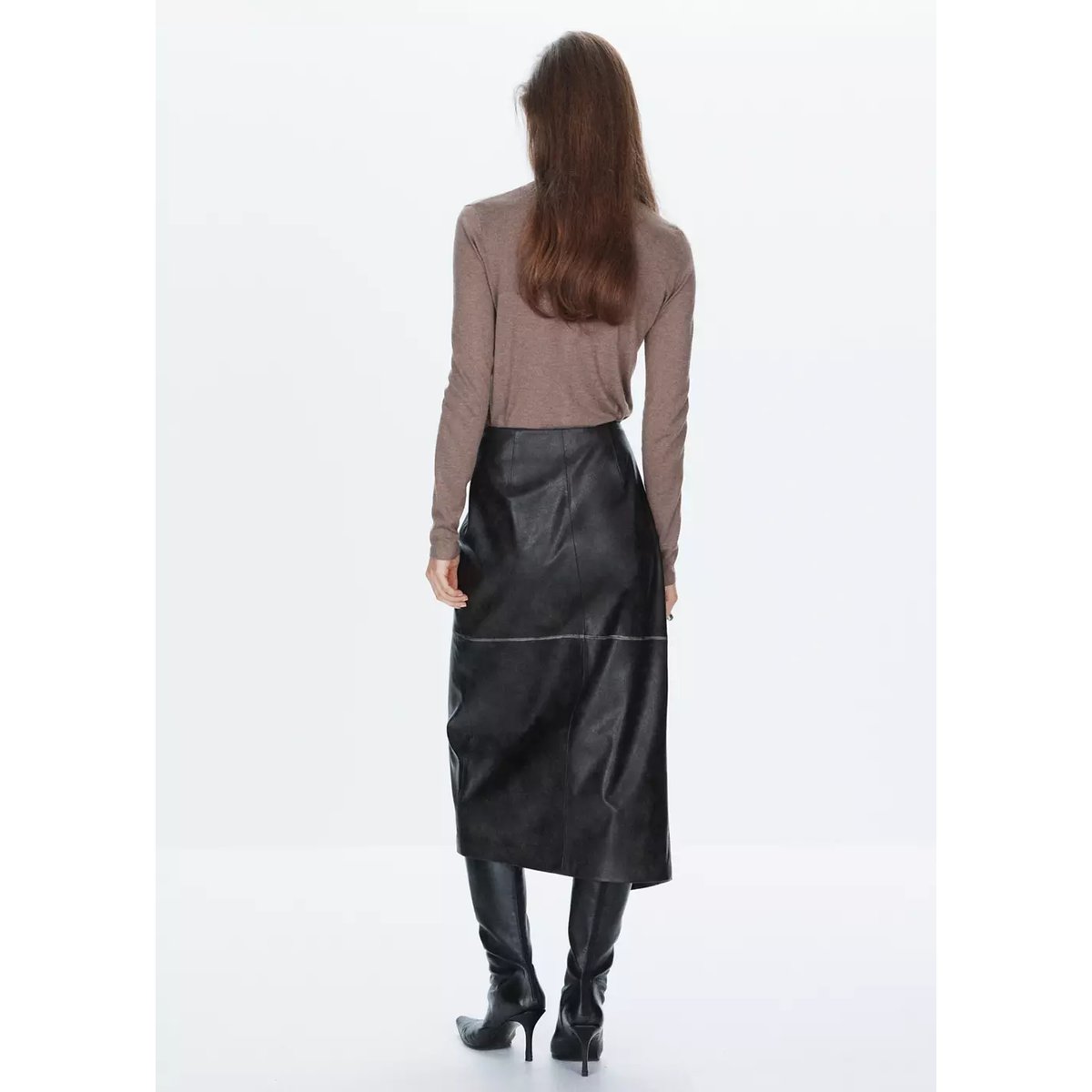 Jupe croisée en cuir synthétique noir, MANGO