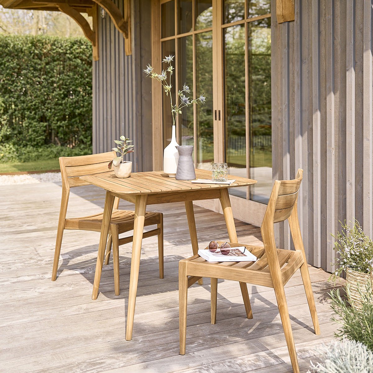 Lot de 2 chaises de jardin en teck massif  APRIL naturel, BERAH GETAH