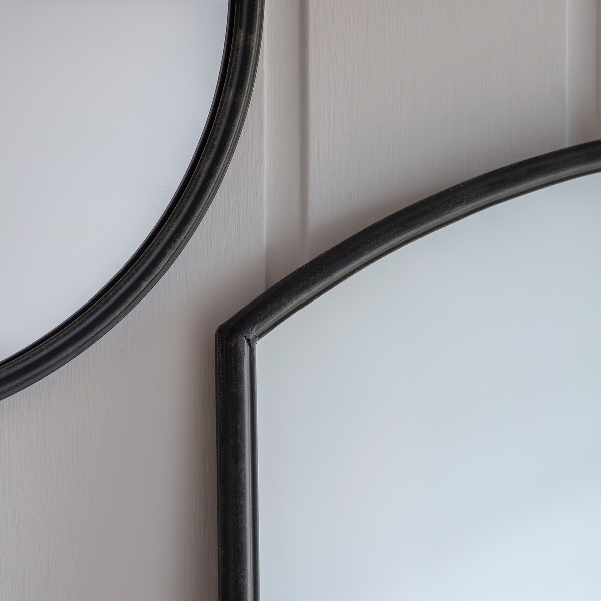 90x160cm Faust Window Style Leaner Mirror in Black black, ÉDITÉ