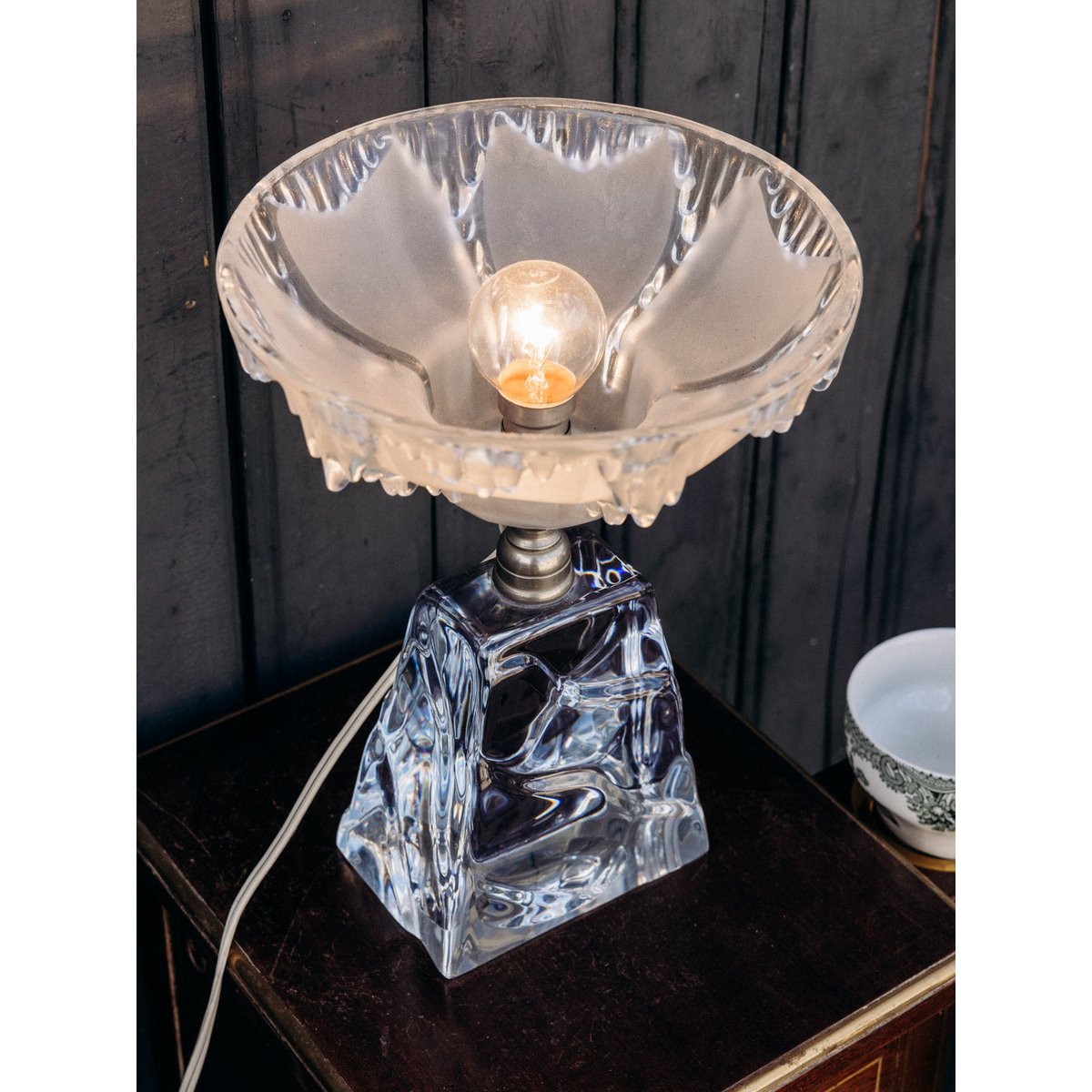 Lampe en verre translucide et fumé Suzanne N°622 - Bon état fumé, DEBONGOUT