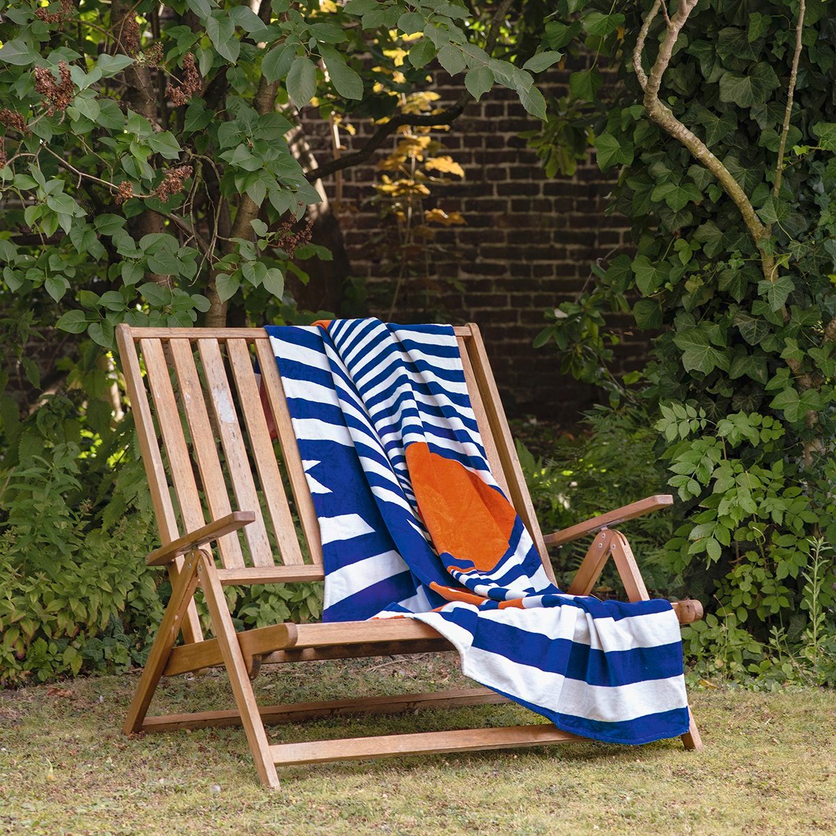 Drap De Plage LOINTAIN lointain, ANNE DE SOLENE