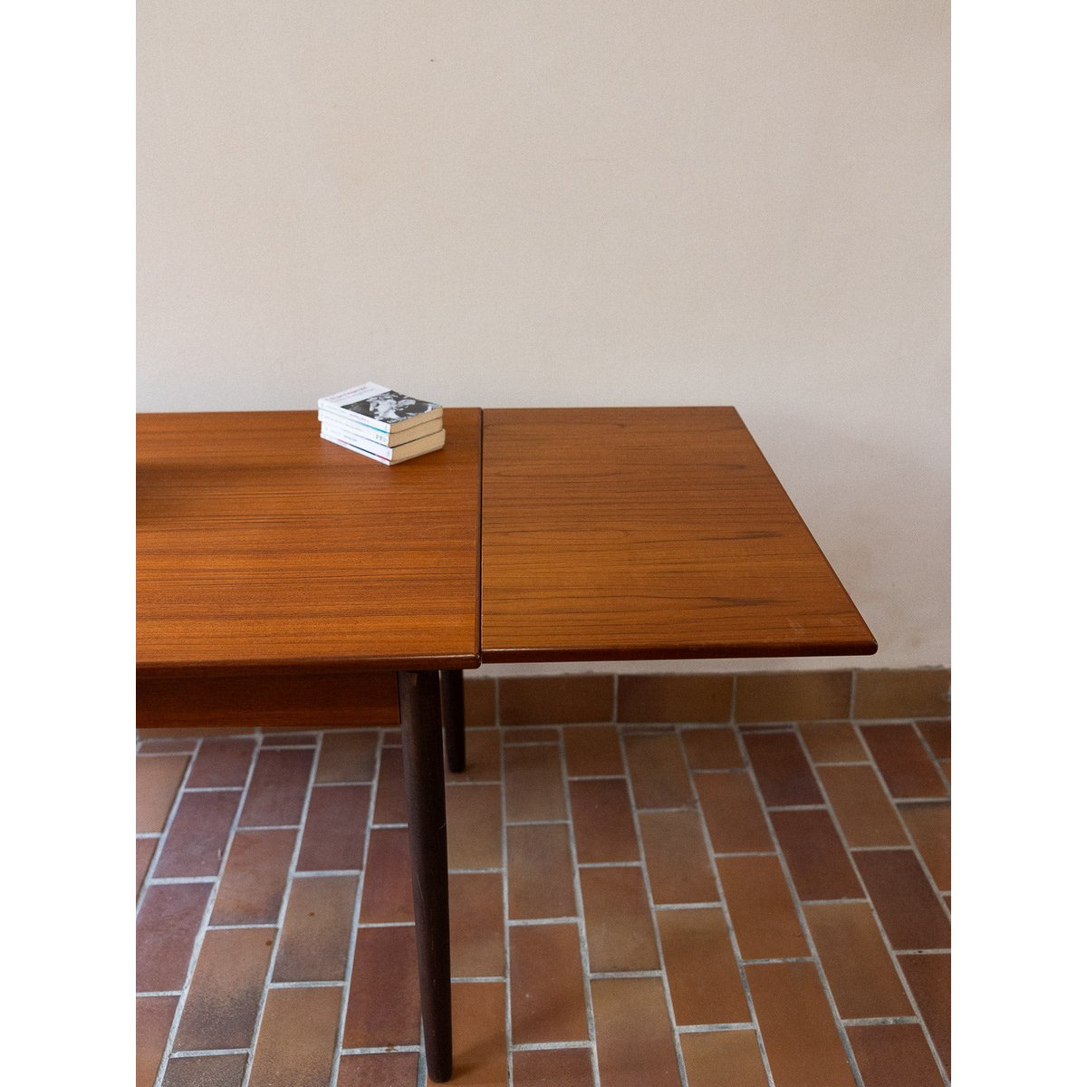 Table à manger en teck Karla N°1235 - Bon état marron, DEBONGOUT