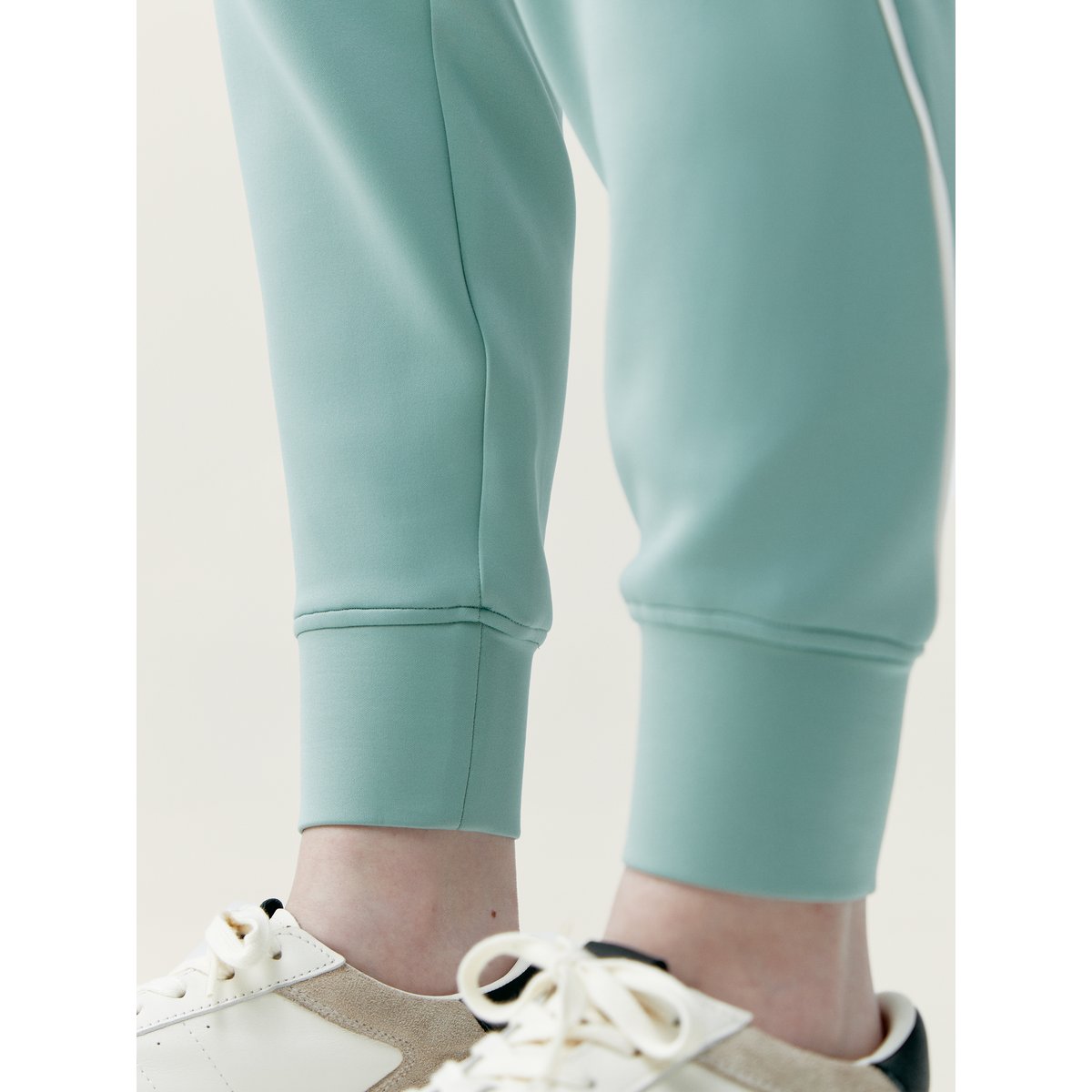 Pantalon de sport Performance Athleisure AGDA vert, BORN