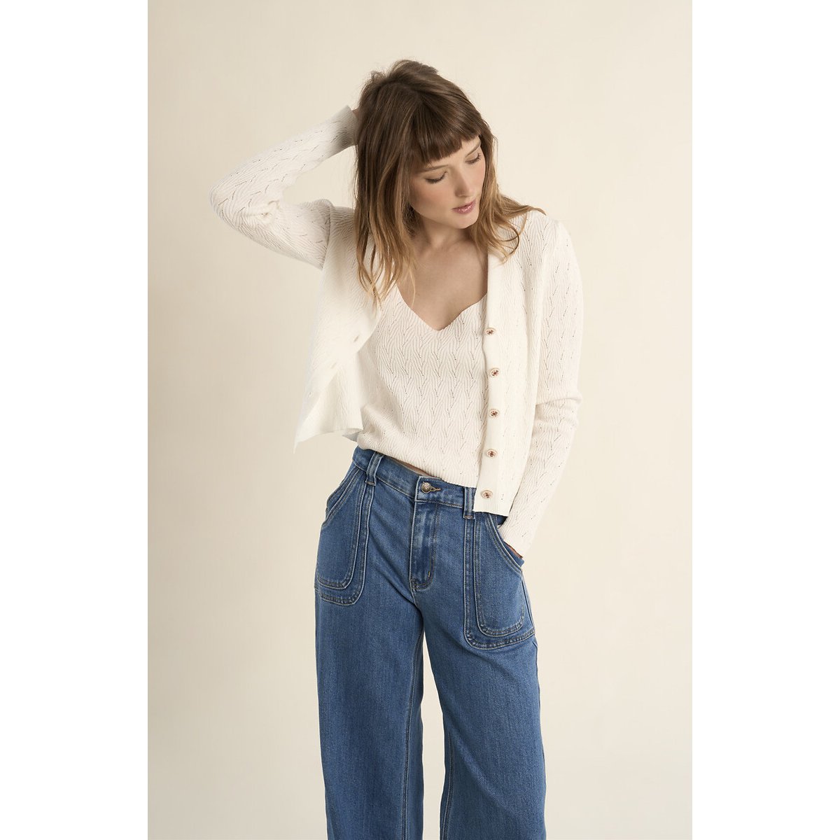 Strickjacke mit V-Ausschnitt, Knopfverschluss weiss, MOLLY BRACKEN