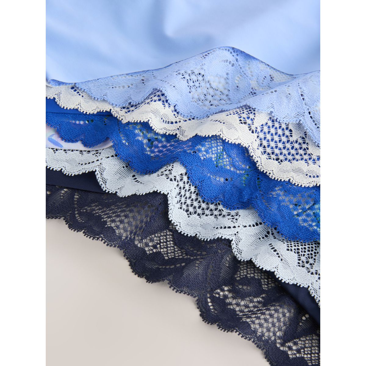 Culotte invisible avec dos dentelle, lot de 5 bleu motif fleurs, NEXT