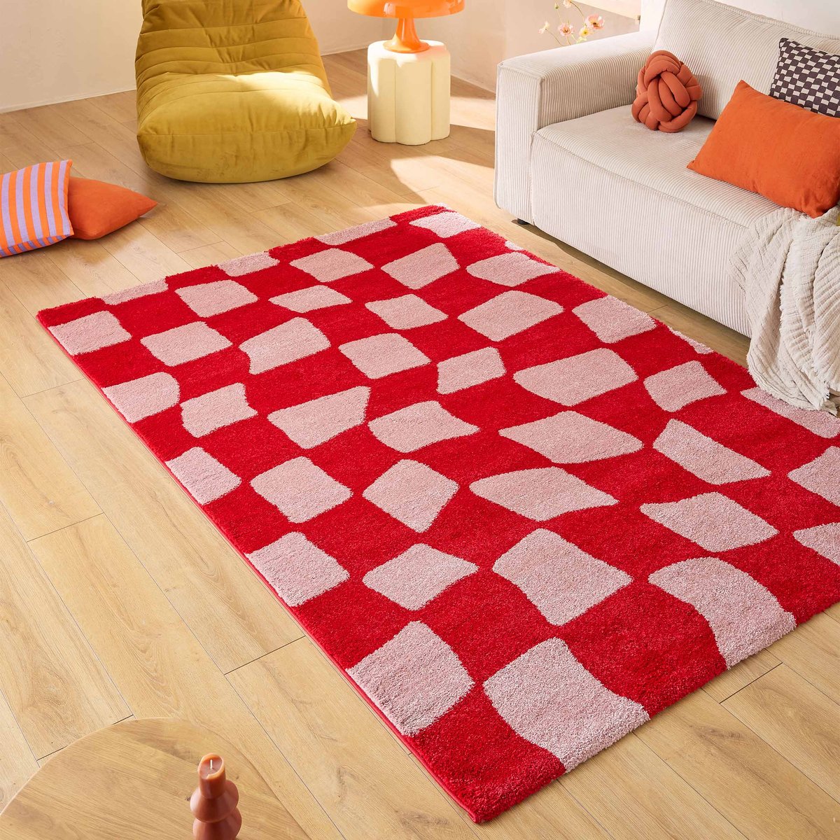 Tapis de salon vintage 70’s damier GROOVY rouge, NAZAR RUGS