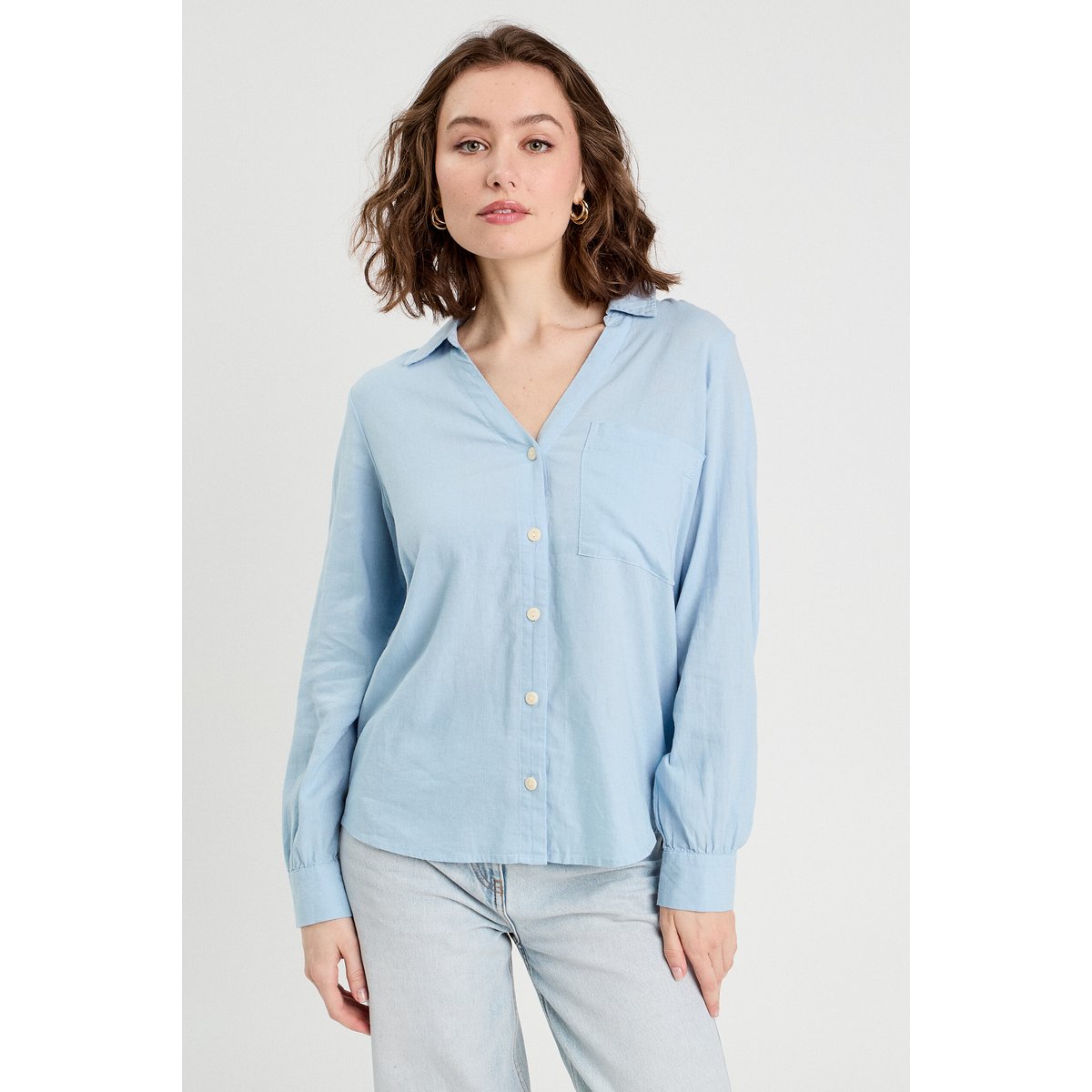 Chemise manches longues contenant du lin bleu pastel, CACHE CACHE