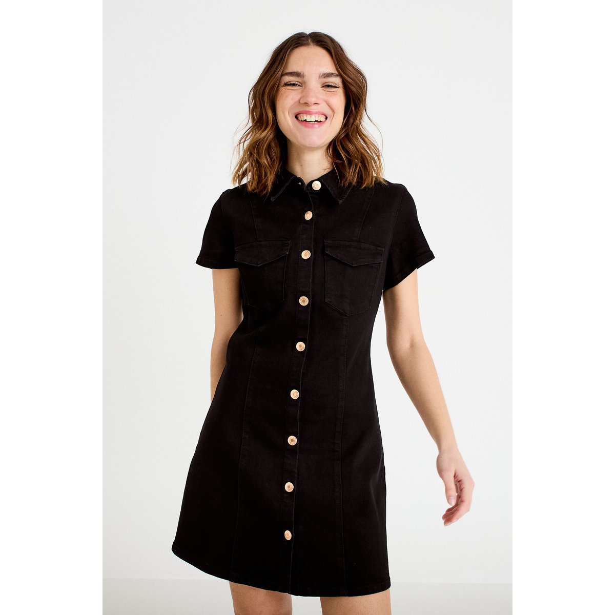 Robe courte trapèze en jean col chemise noir, CACHE CACHE