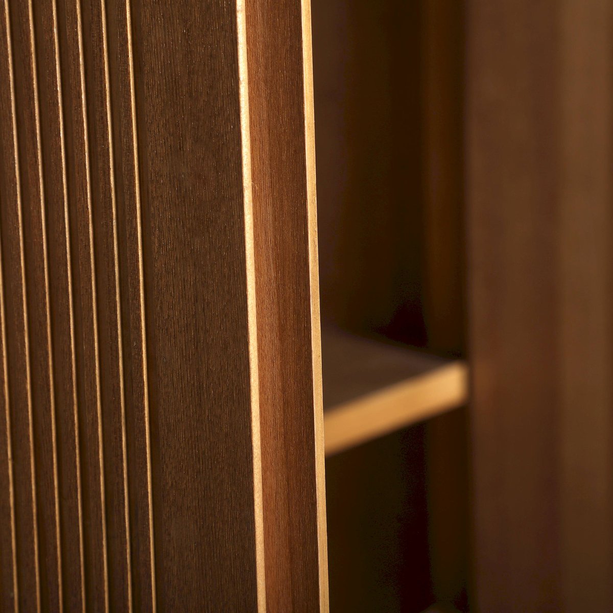 Armoire en bois rainuré collection copenhague brun, RECOLLECTION