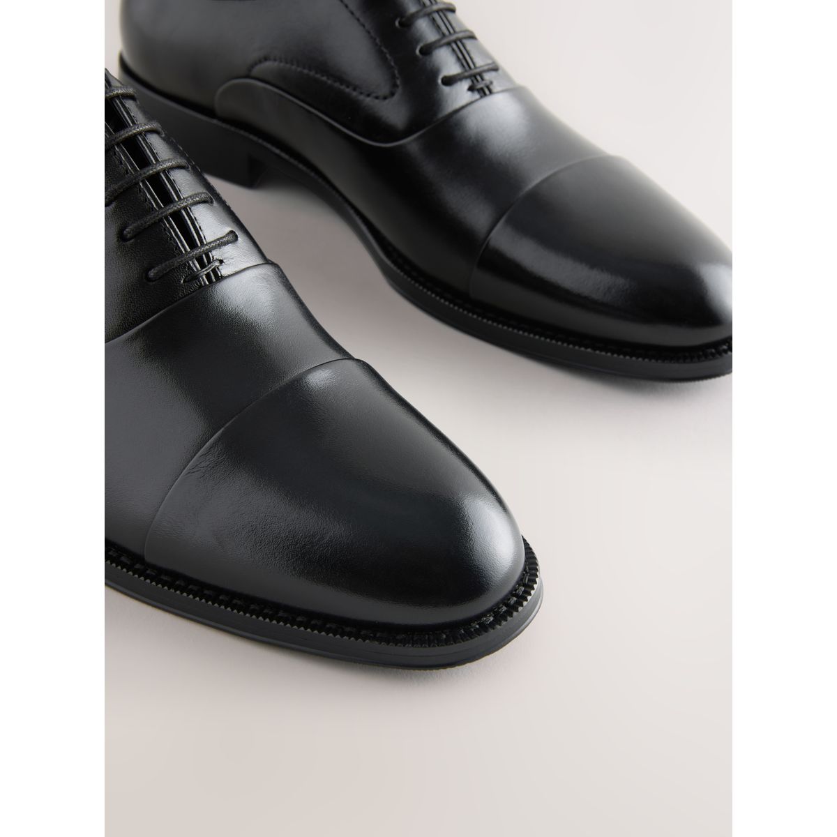 Chaussures oxford en cuir à bout rapporté noir, NEXT