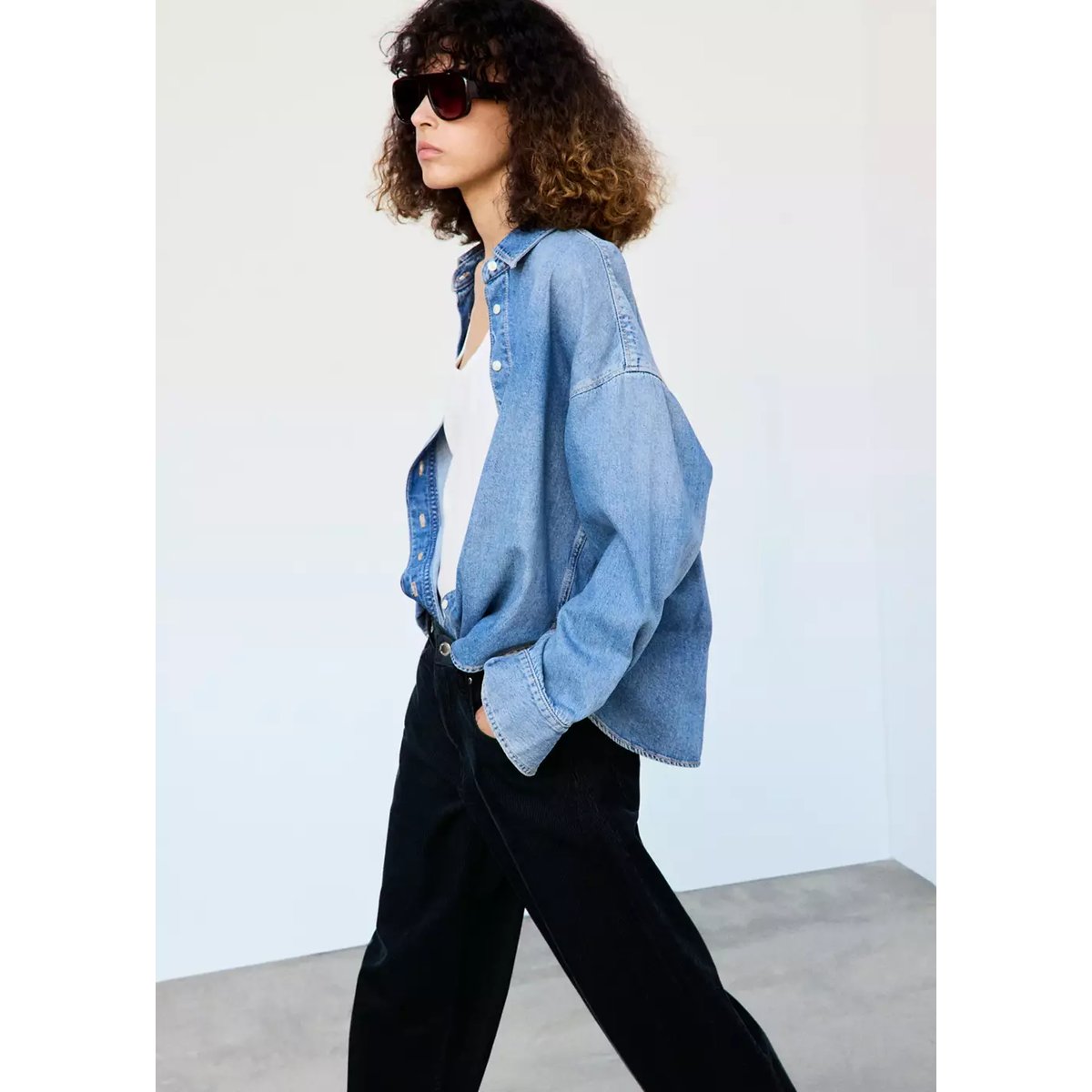 Pantalon ballon en velours côtelé bleu nuit, MANGO
