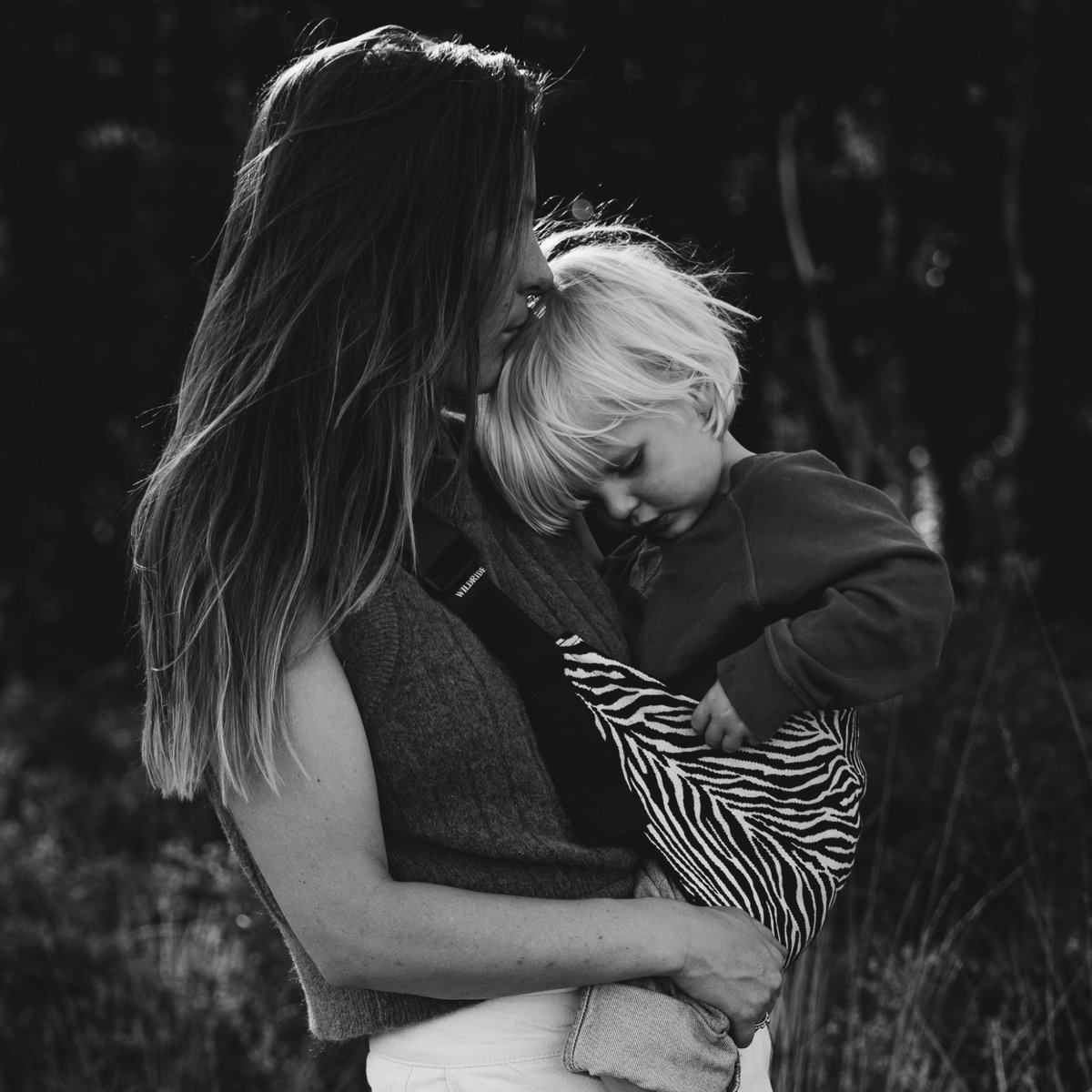 Porte-bébé de hanche premium noir et blanc zèbre, WILDRIDE