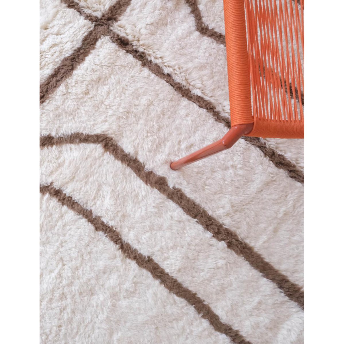 Tapis berbère décoratif aux lignes graphiques en laine 245 x 352 cm brun naturel, AFK LIVING
