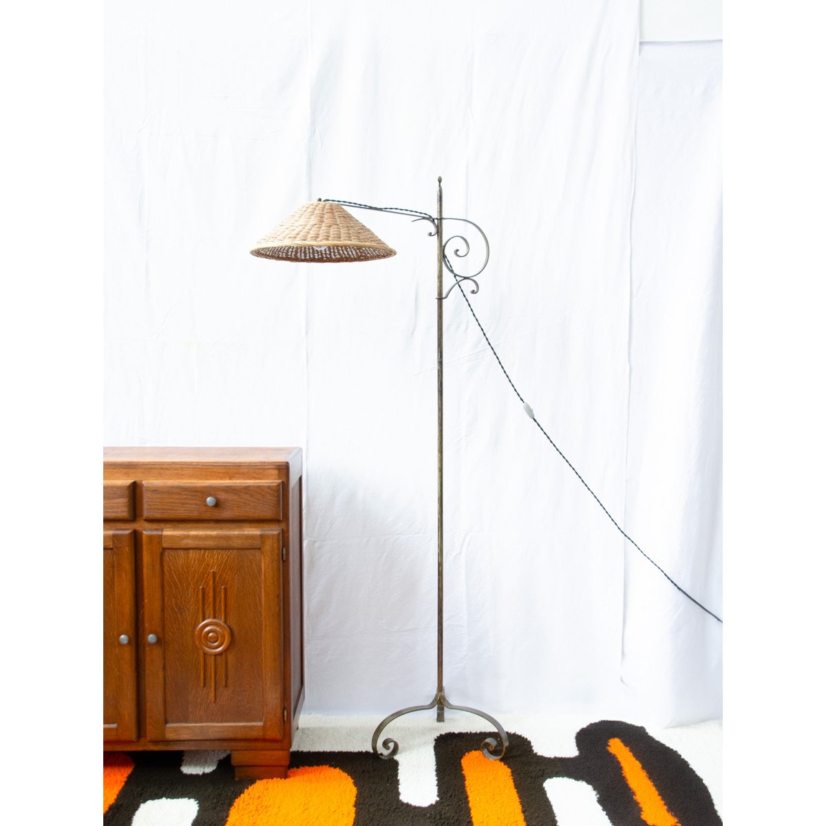 Lampadaire en fer forgé et rotin Julien N°429 - Bon état gris, DEBONGOUT
