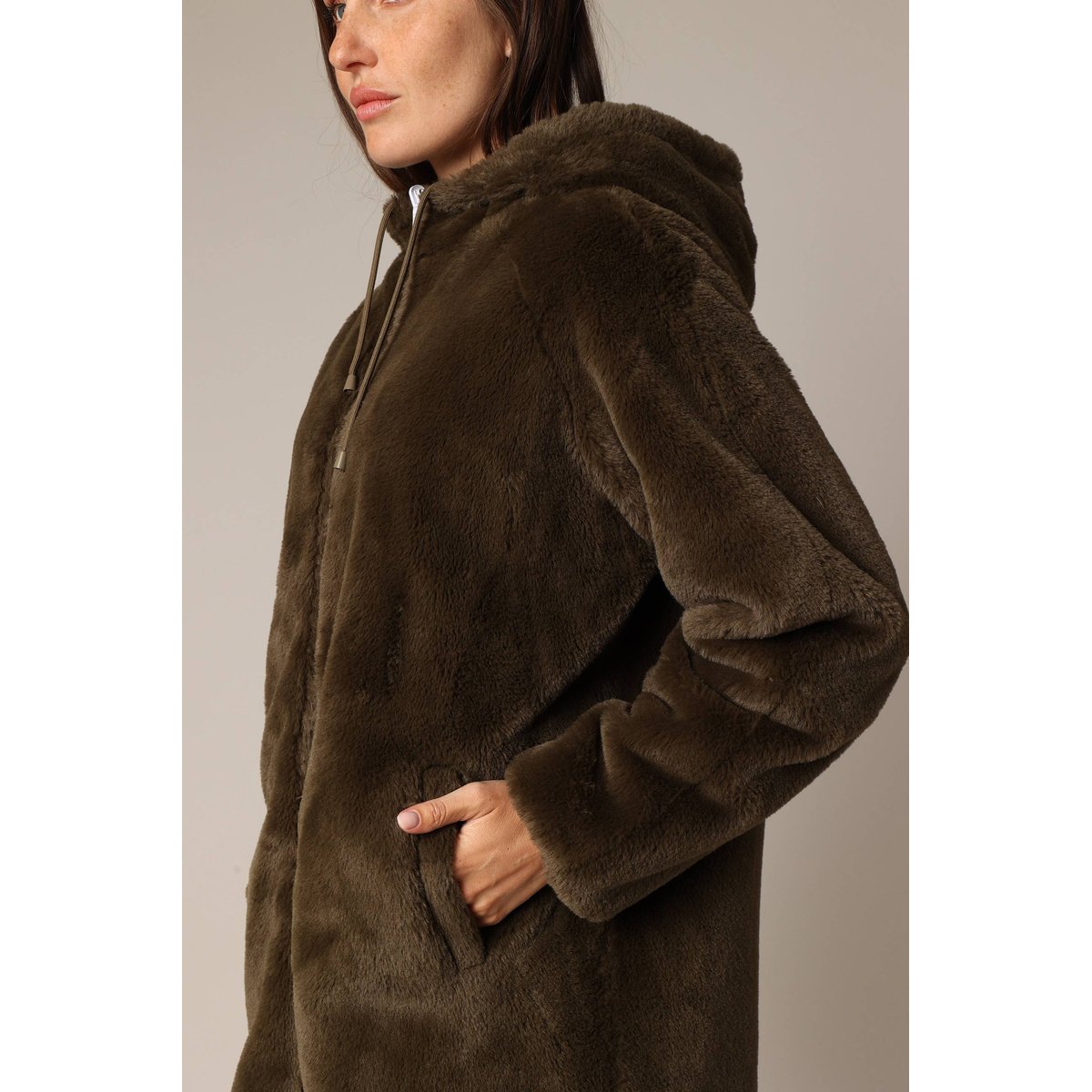 Blouson réversible à capuche, effet métallisé ou imitation fourrure
 ISSINA khaki, DEELUXE