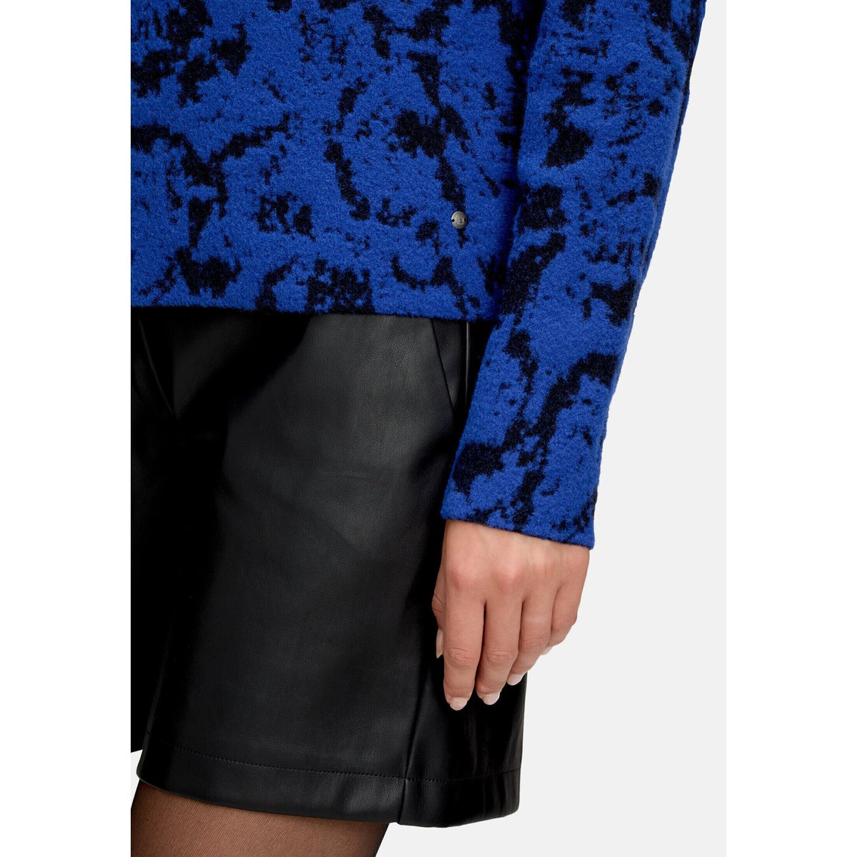 Pull-over en maille à col droit blue/black, BETTY & CO
