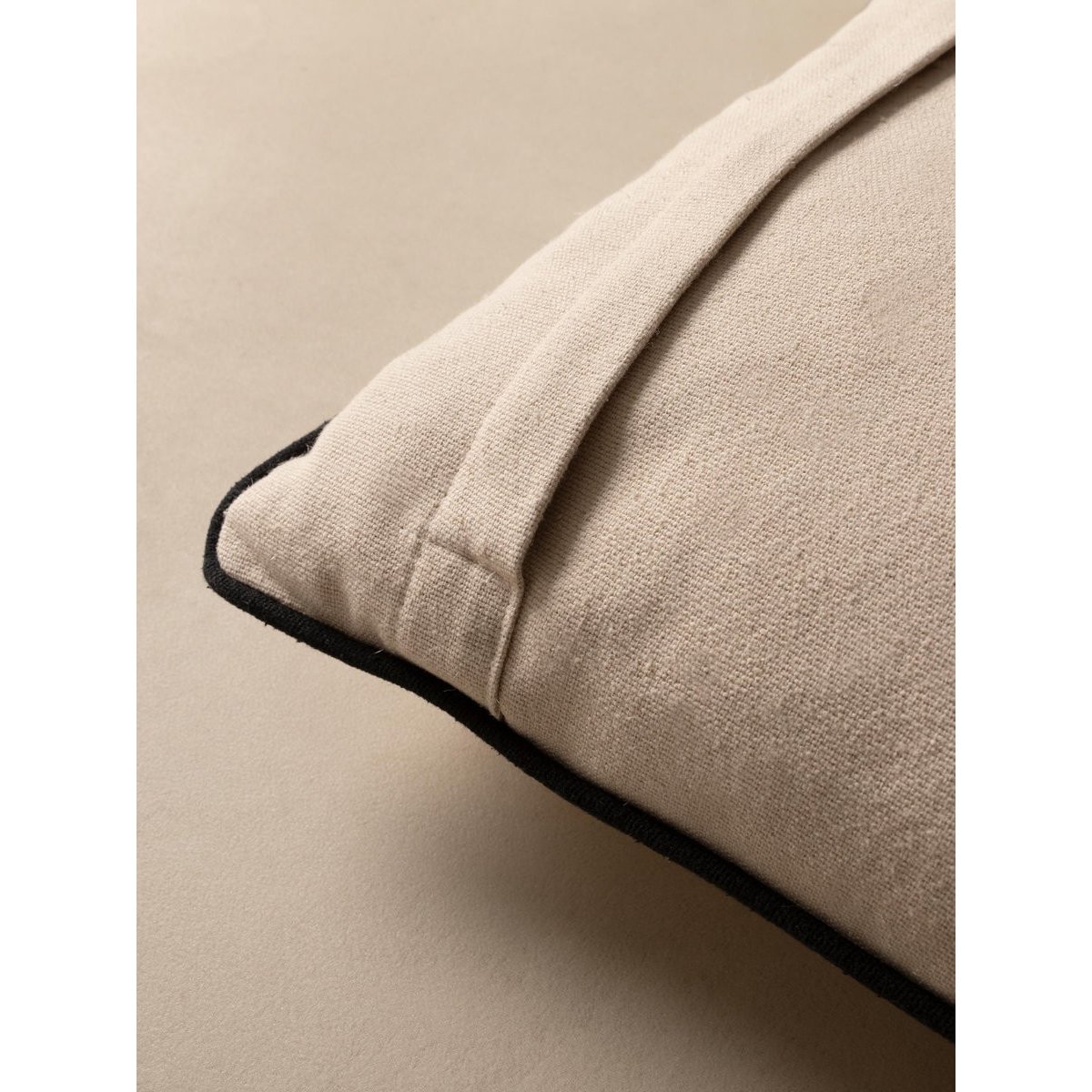 Coussin 100% Coton Lisse -BLOQ beige, KENAY