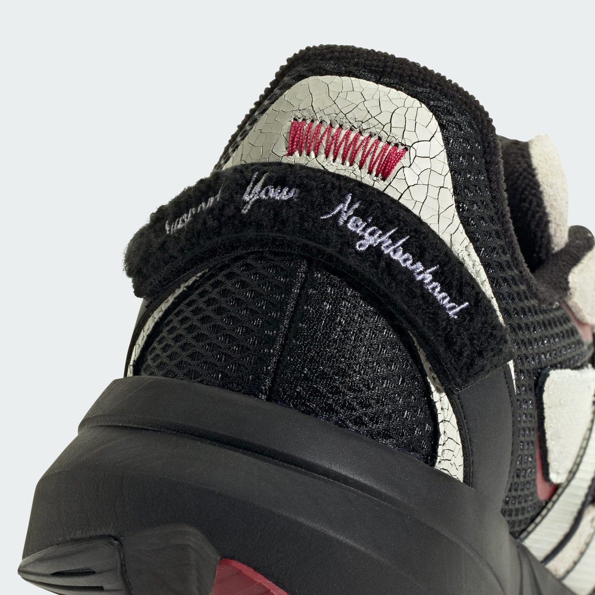 Chaussure Adidas Marvel Spider-Man Lightblaze Chaussure Adidas Marvel Spider-Man Lightblaze core black / off white / team victory red, ADIDAS SPORTSWEAR