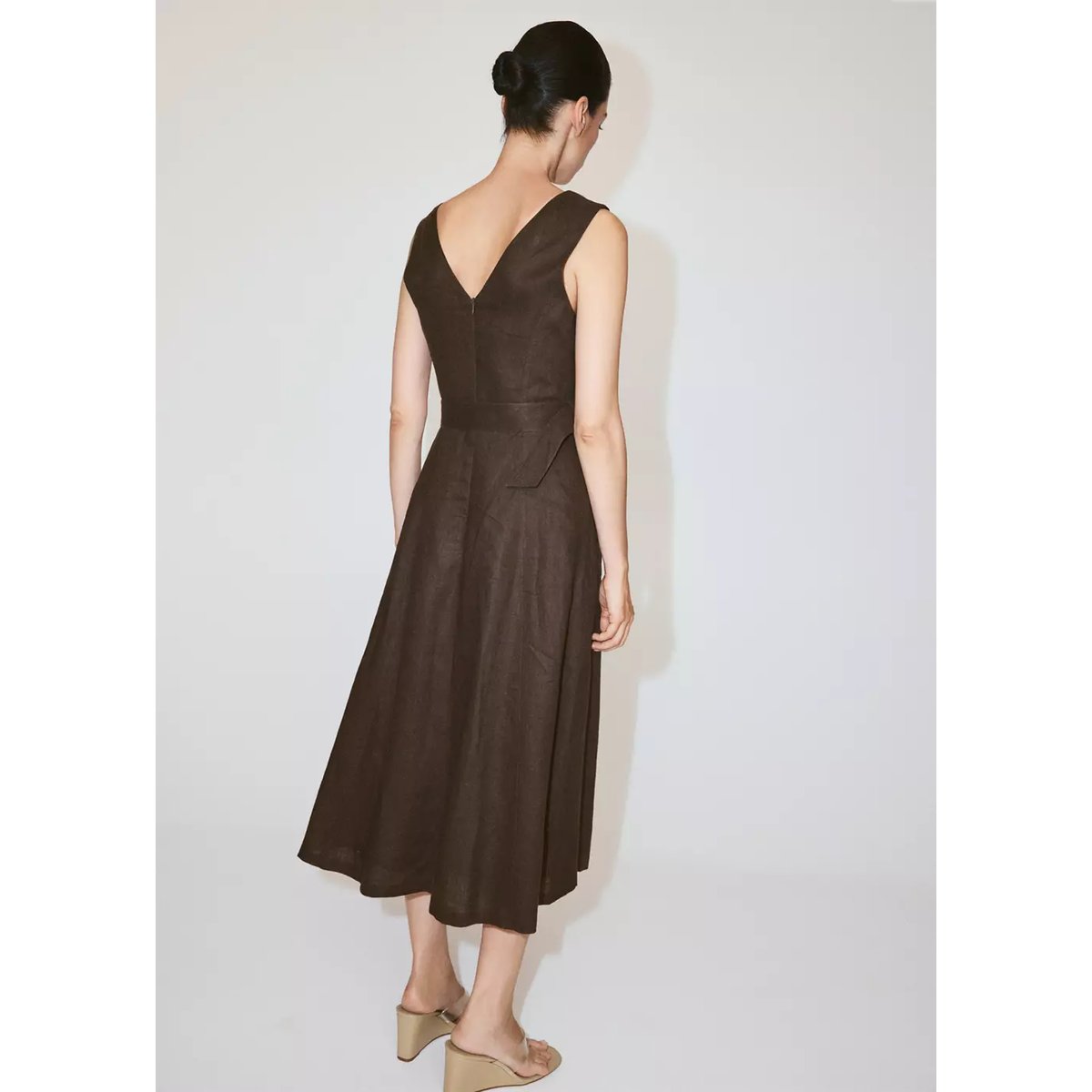 Robe midi en lin avec ceinture chocolat, MANGO
