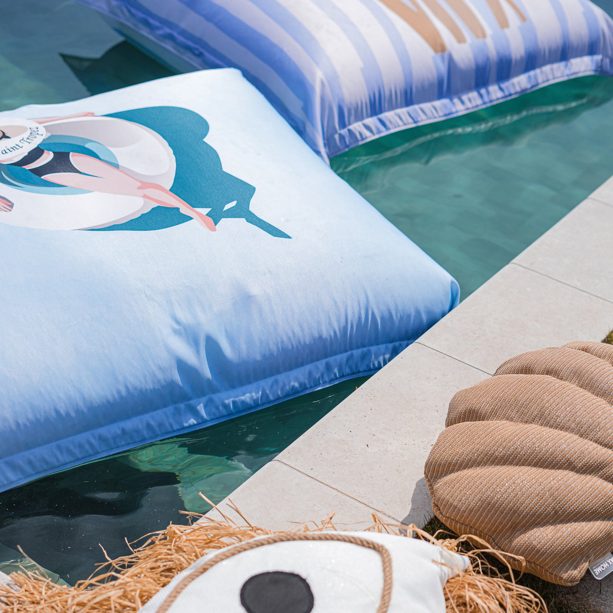 Pouf XL extérieur imperméable Hello Saint Tropez bleu, MX HOME