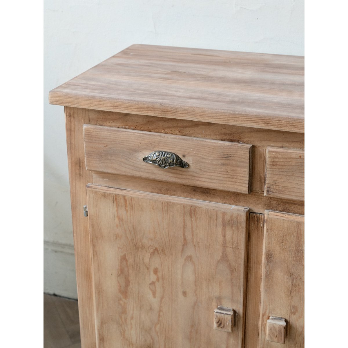 Buffet en bois de style campagne Gilbert N°1804 - Bon état bois clair, DEBONGOUT