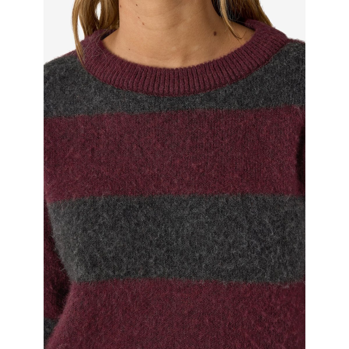 Jumper violet - fig1, NOISY MAY