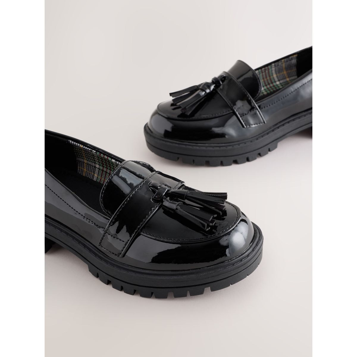 Mocassins à glands et semelle épaisse noir, NEXT