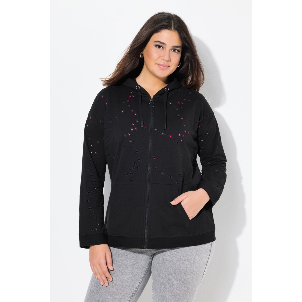 Veste en jean oversize. Broderies ajourées. noir, ULLA POPKEN